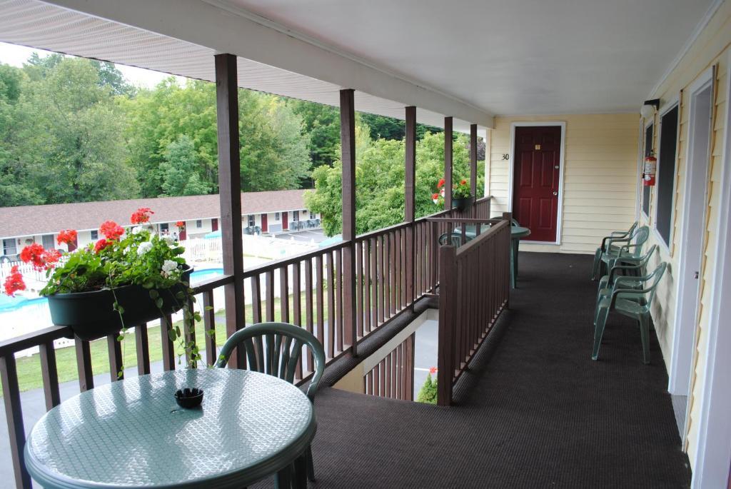 Fran Cove Motel Lake George Exteriör bild