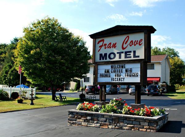 Fran Cove Motel Lake George Exteriör bild